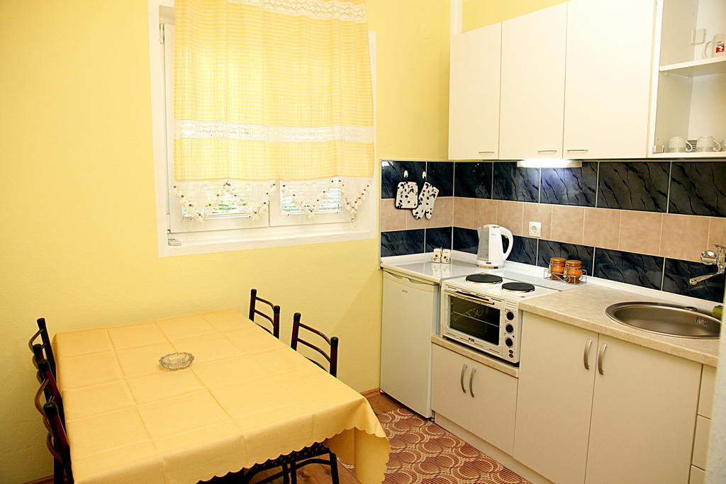 Apartmani Jovanovic Petrovac Chambre photo