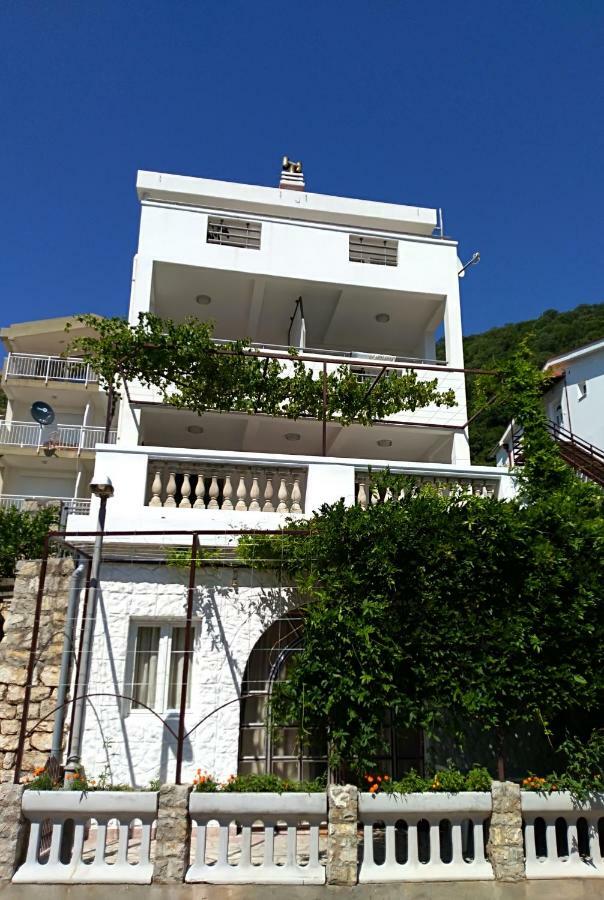 Apartmani Jovanovic Petrovac Extérieur photo